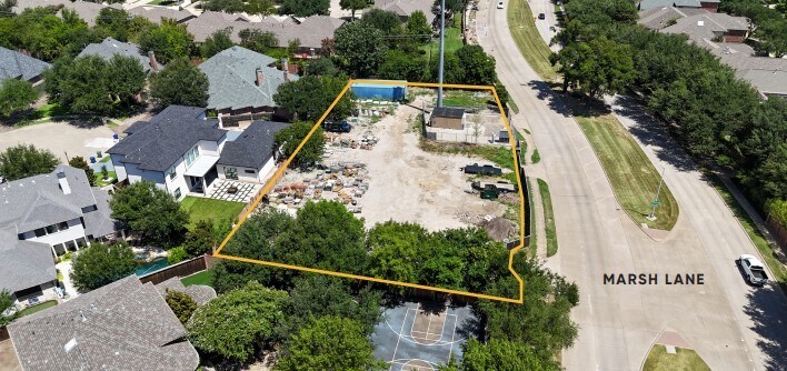 3005 Marsh Ln, Carrollton, TX à vendre - Photo de l’immeuble – Image 2 sur 3