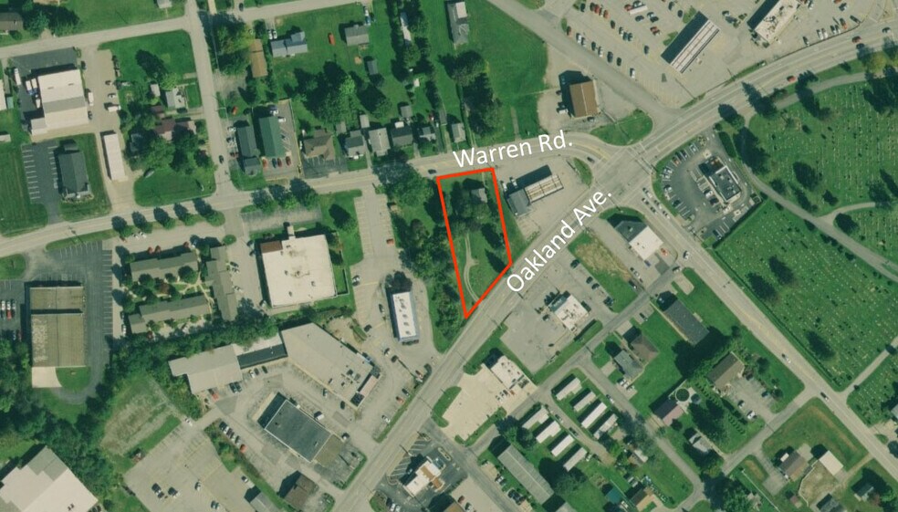 1621 Warren Rd, Indiana, PA à vendre - Photo de l’immeuble – Image 2 sur 3