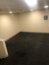 2 Canton St, Stoughton, MA à louer Photo intérieure– Image 1 sur 4