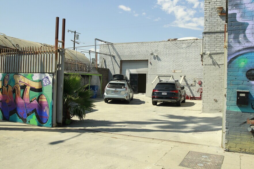 3431 E 15th St, Los Angeles, CA à vendre - Photo de l’immeuble – Image 3 sur 23