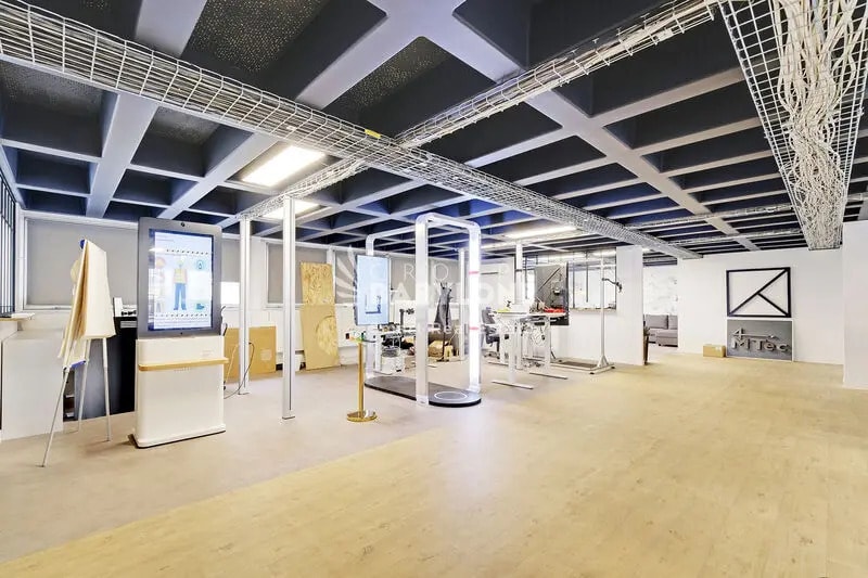 Bureau dans Montrouge à louer - Photo de l’immeuble – Image 2 sur 18