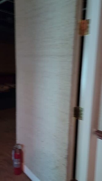 1603 S 81st St, West Allis, WI à vendre - Vidéo sur l’annonce professionnelle – Image 2 sur 15