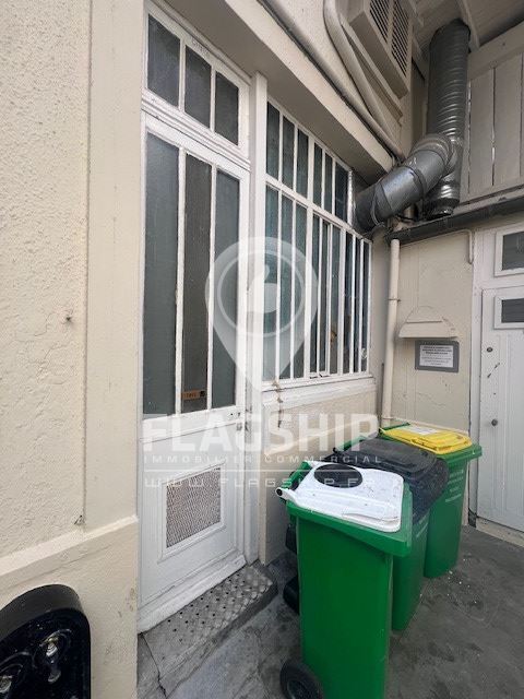 Plus de détails pour Local commercial à louer