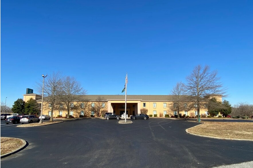 173 Carroll Rd, Benton, KY à vendre - Photo principale – Image 1 sur 2