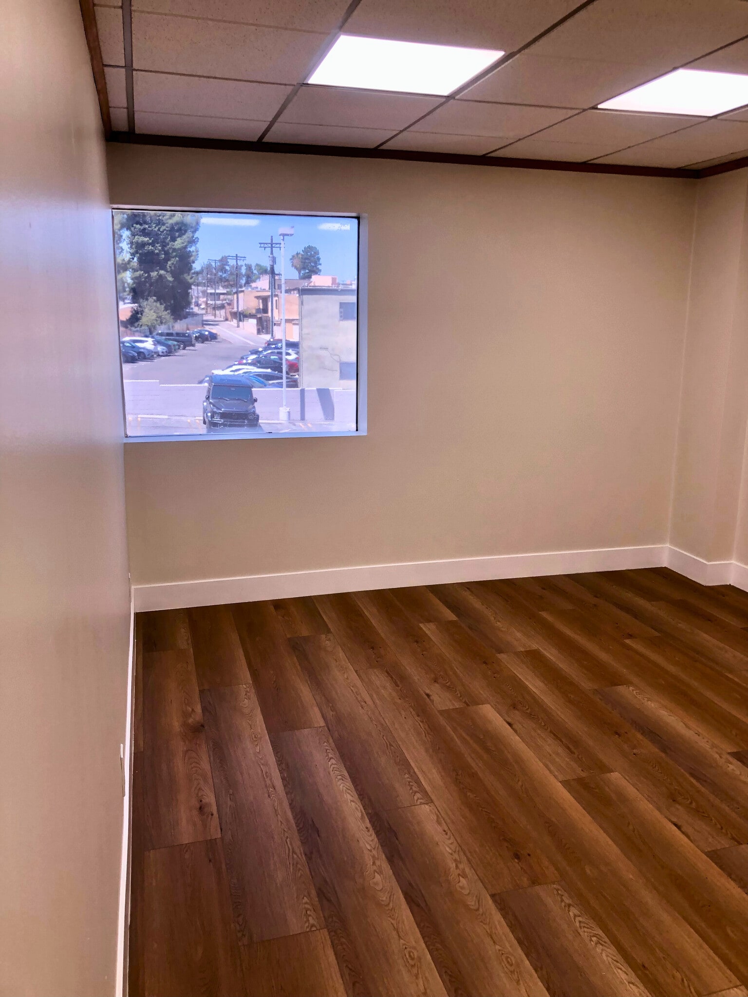 5535-5551 Balboa Blvd, Encino, CA à louer Photo intérieure– Image 1 sur 4