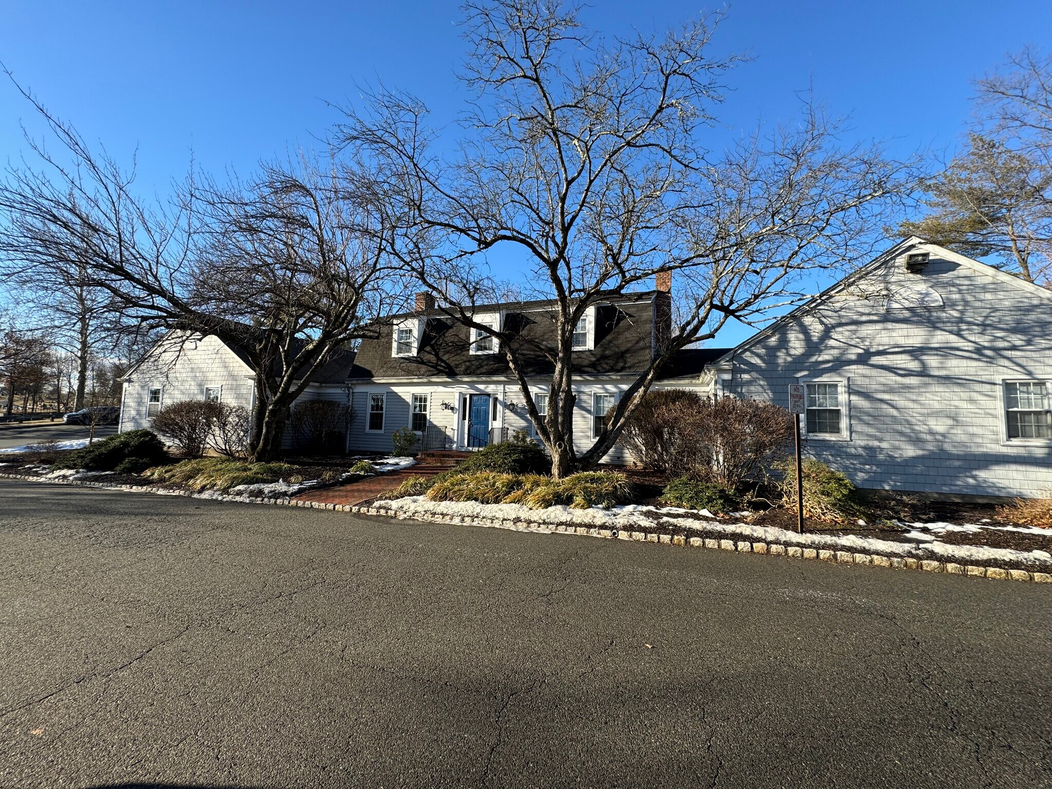 19 E Main St, Mendham, NJ à louer Photo de l’immeuble– Image 1 sur 13
