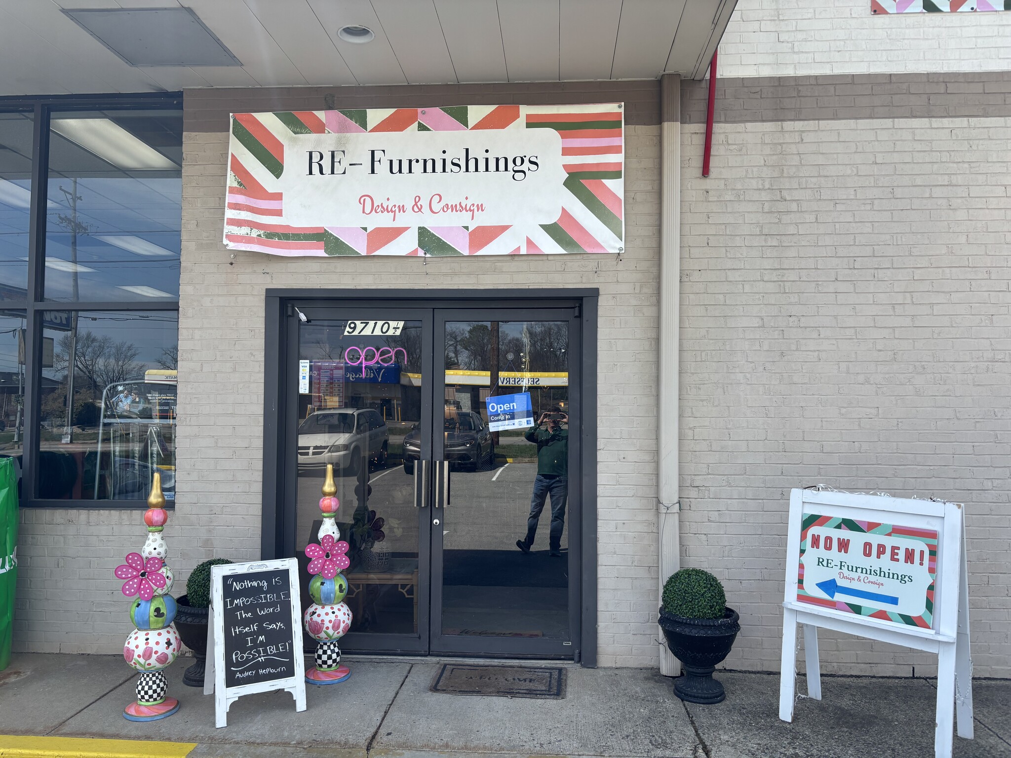 9710 1/2 Taylorsville Rd, Louisville, KY à louer Photo principale– Image 1 sur 8