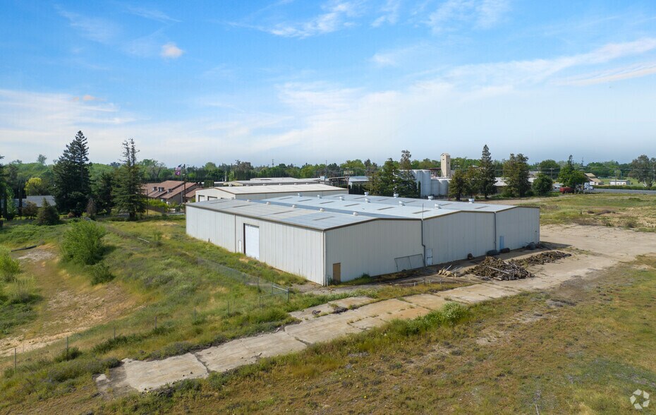 18846 N Highway 99, Acampo, CA à vendre - Photo principale – Image 1 sur 15