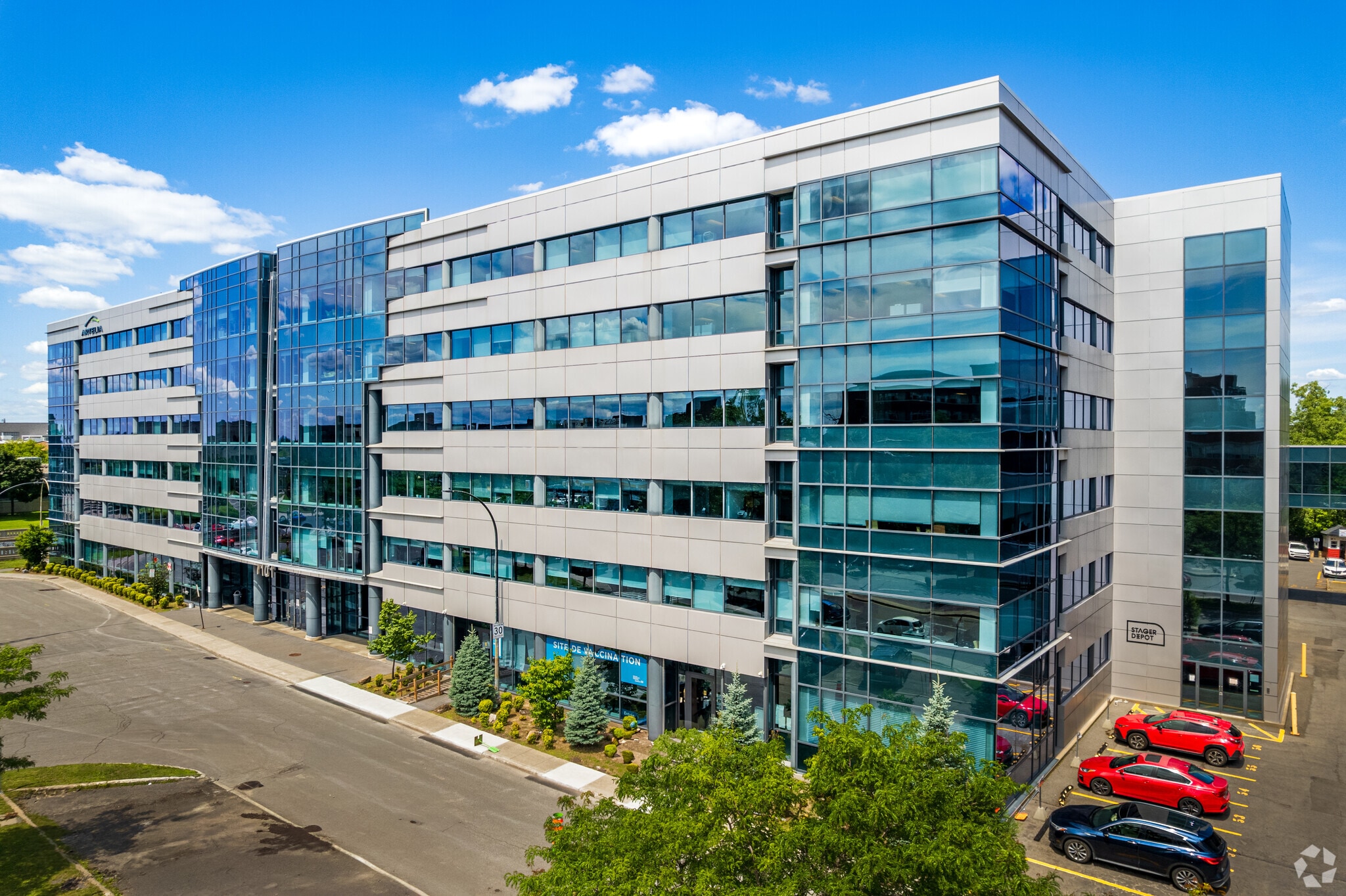 7101 Av Du Parc, Montréal, QC à louer Photo principale– Image 1 sur 17