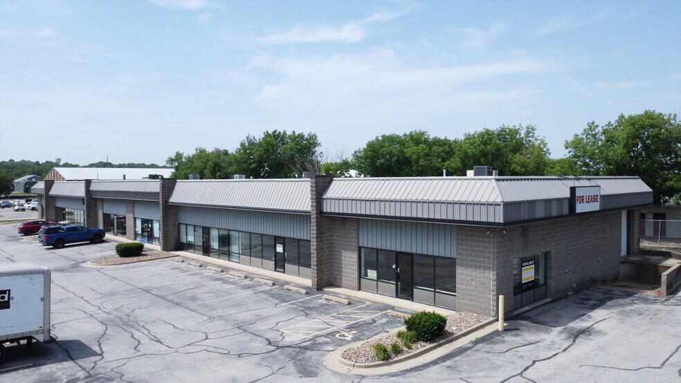 10095 Hickman Ct, Clive, IA à louer - Photo de l’immeuble – Image 2 sur 10