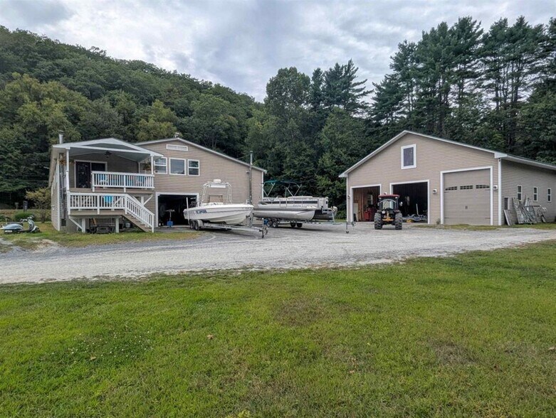 225 Missing Link Rd, Bellows Falls, VT à vendre - Photo de l’immeuble – Image 3 sur 42