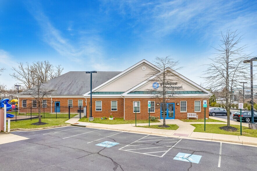 43181 Amberwood Plz, Chantilly, VA à vendre - Photo de l’immeuble – Image 3 sur 14