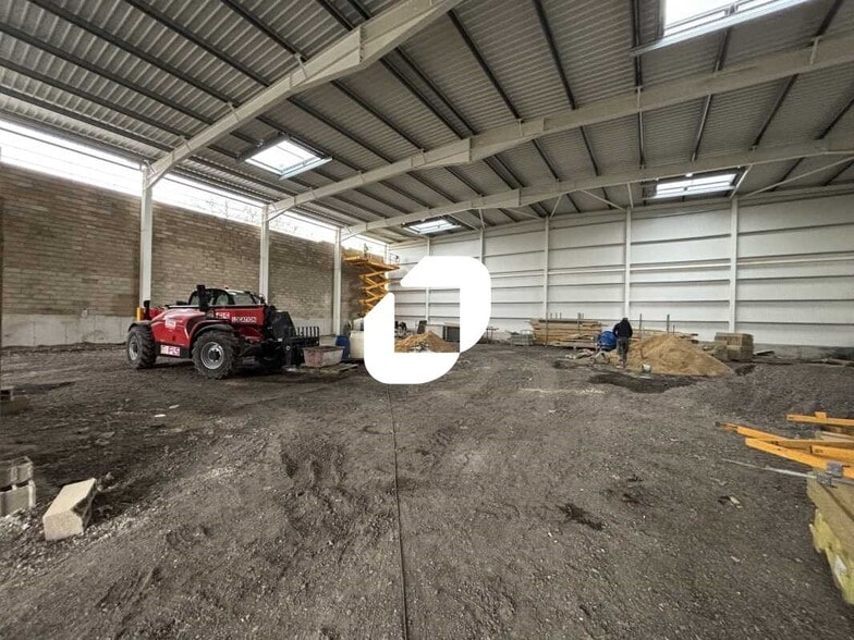 Local d’activités dans Bondoufle à louer - Photo de la construction – Image 2 sur 4