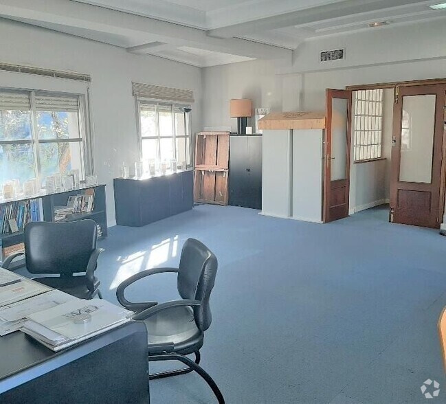 Bureau dans Madrid, Madrid à vendre - Photo de l’immeuble – Image 3 sur 12