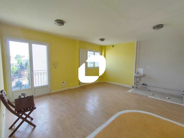 Bureau dans Le Chesnay-Rocquencourt à vendre - Photo intérieure – Image 1 sur 6