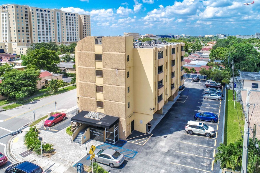 4011 W Flagler St, Miami, FL à vendre - Photo de l’immeuble – Image 3 sur 12