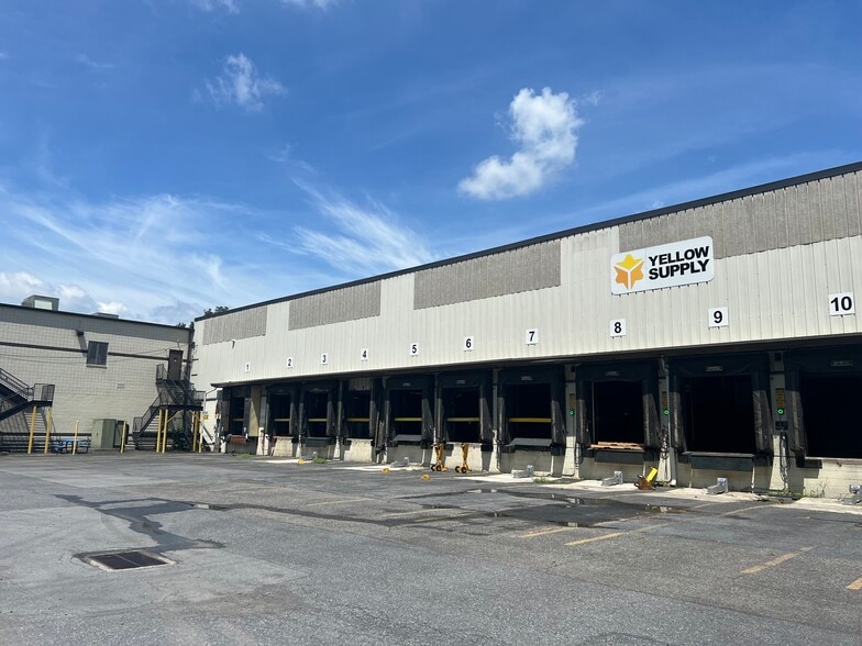 600 Brighton St, Bethlehem, PA à louer - Photo de l’immeuble – Image 1 sur 2