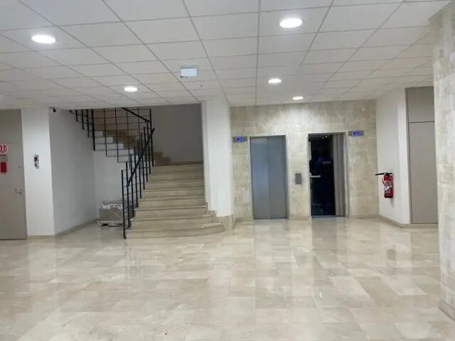 Bureau dans Rosny-sous-Bois à louer - Photo de l’immeuble – Image 2 sur 9