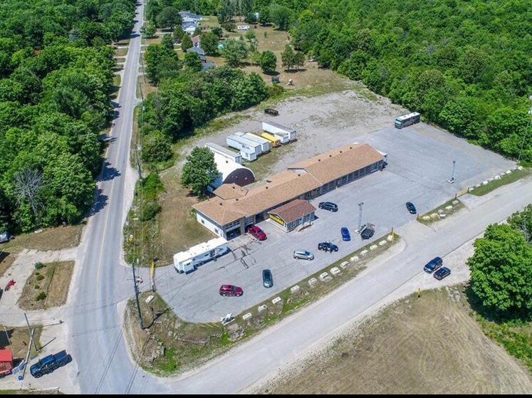 24 Family Ln, Smiths Falls, ON à vendre - Aérien – Image 2 sur 3