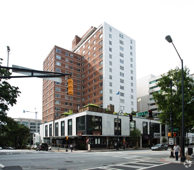 710 Peachtree St NE, Atlanta, GA à louer - Photo principale – Image 3 sur 69