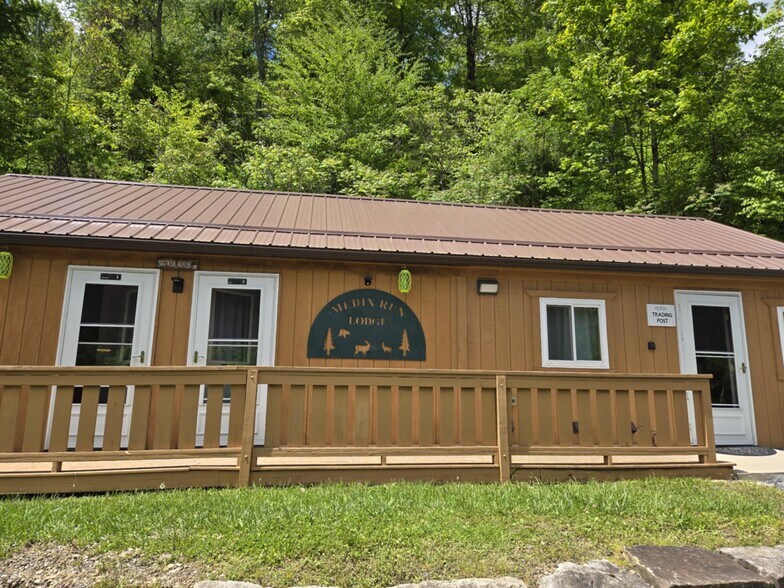 1997 Rock Hill Rd, Weedville, PA à vendre - Photo de l’immeuble – Image 2 sur 31