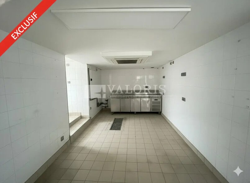 Local commercial dans Lyon à louer - Photo de l’immeuble – Image 2 sur 5