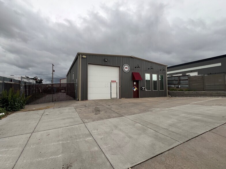 1820 W Baker Ave, Englewood, CO à louer - Photo de l’immeuble – Image 1 sur 10