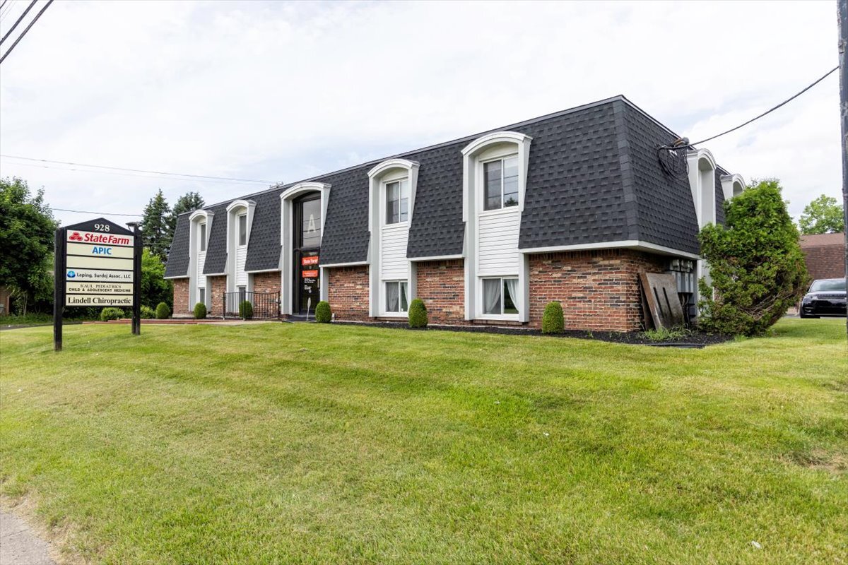 932 French Rd, Cheektowaga, NY à vendre Photo de l’immeuble– Image 1 sur 7