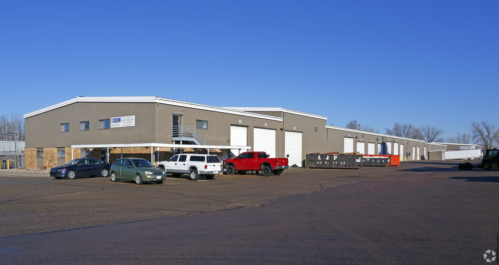 500-550 Industrial Rd, Mankato, MN à louer Photo de l’immeuble– Image 1 sur 18