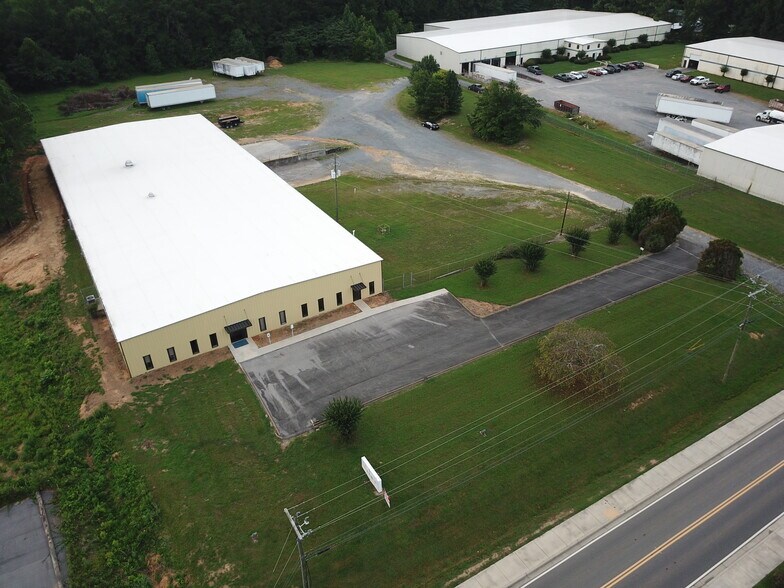 519 Hill Rd, Dalton, GA à louer - Photo de l’immeuble – Image 2 sur 13