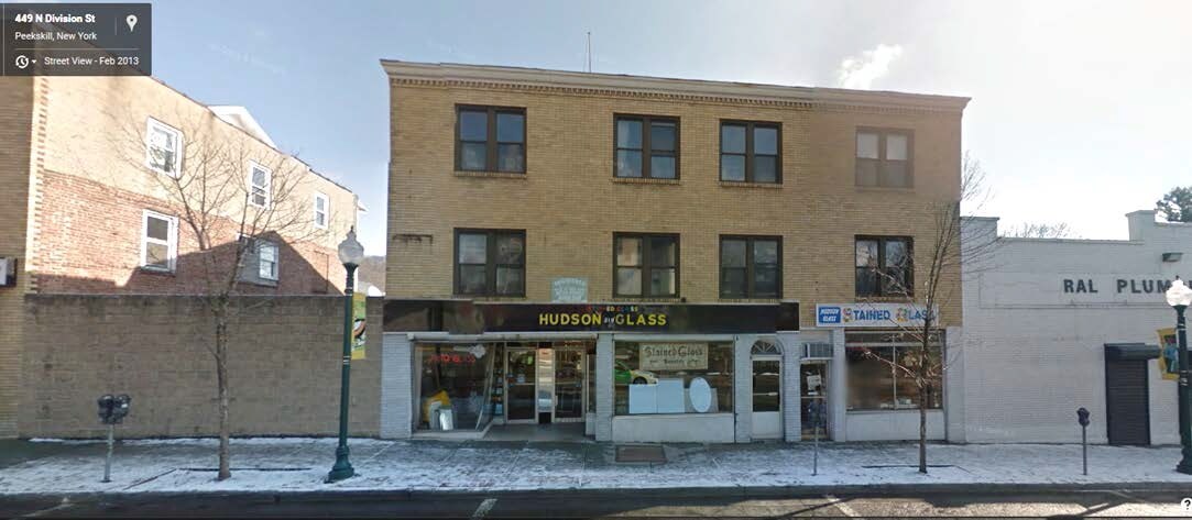 215 N Division St, Peekskill, NY à vendre Photo principale– Image 1 sur 2
