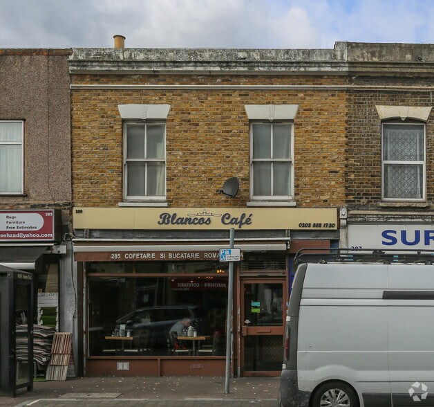 285 High Road Leytonstone, Londres à louer - Photo principale – Image 1 sur 3