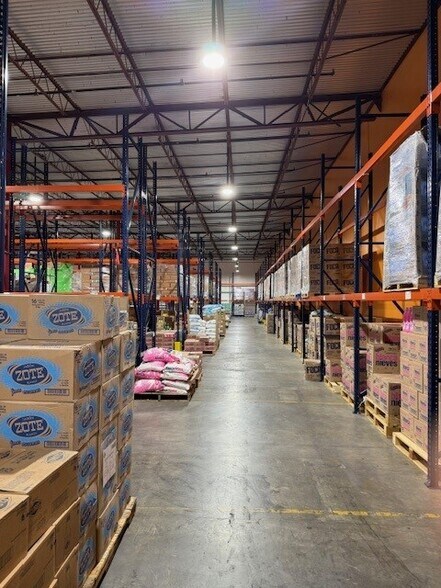 7400 North Fwy, Houston, TX à vendre - Photo intérieure – Image 3 sur 12