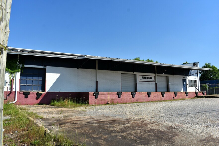 3045 Mobile Hwy, Montgomery, AL à louer - Photo principale – Image 1 sur 14