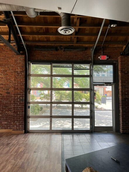 538 S Virginia St, Reno, NV à vendre - Photo intérieure – Image 3 sur 6