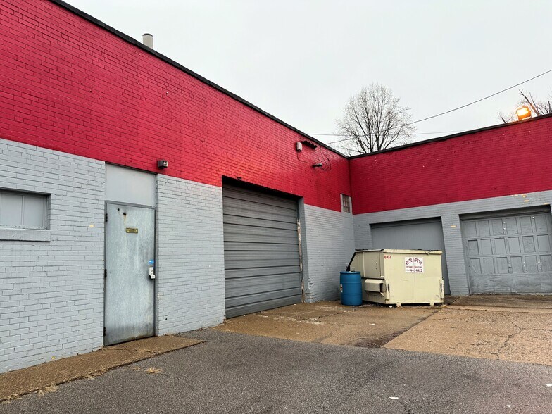 630 Middle Ave, Elyria, OH à louer - Photo de l’immeuble – Image 2 sur 10