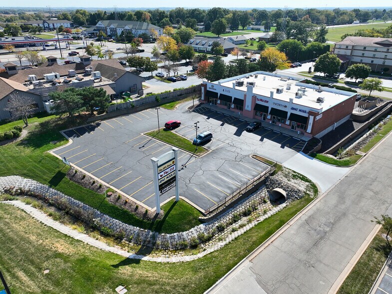 7431-7451 E State St, Rockford, IL à louer - Photo de l’immeuble – Image 3 sur 6