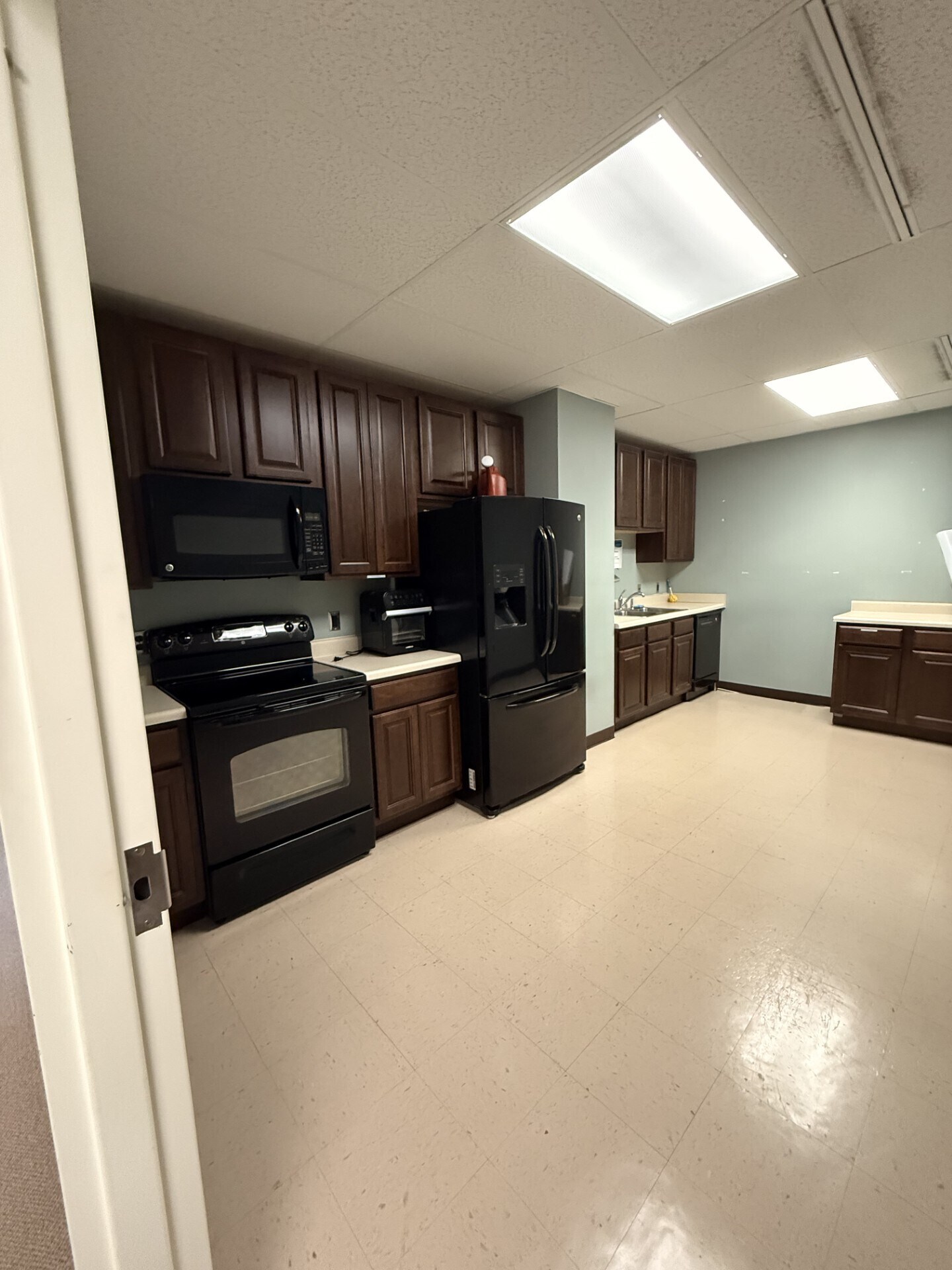 102 W 3rd St, Winston-Salem, NC à louer Photo intérieure– Image 1 sur 6