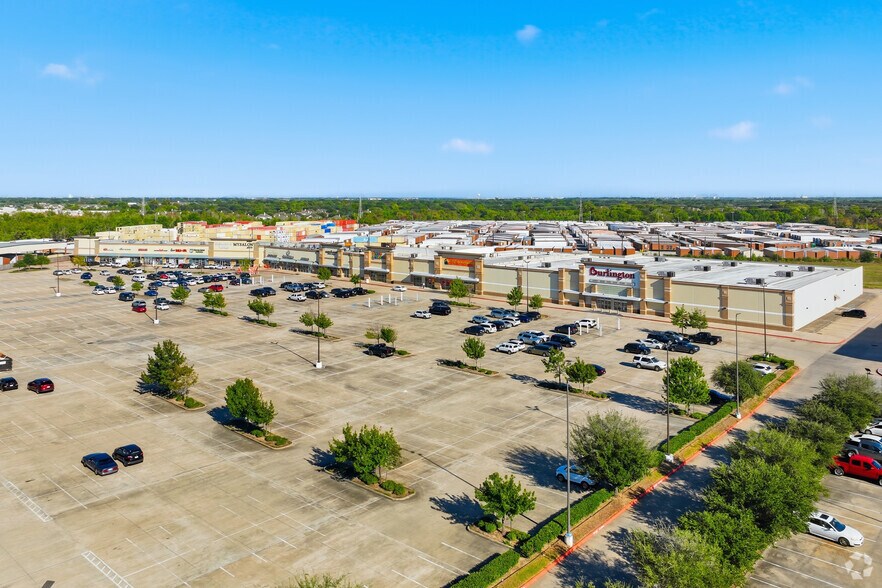 4531-4589 East Sam Houston Pky S, Pasadena, TX à louer - Aérien – Image 3 sur 19