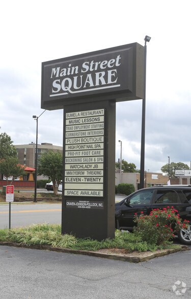 801 N Main St, High Point, NC à louer - Photo de l’immeuble – Image 3 sur 6