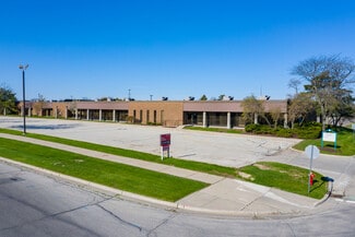 Plus de détails pour 9045 N Deerwood Dr, Brown Deer, WI - Local d’activités à vendre