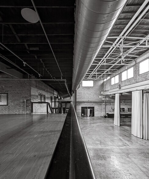 Leavitt Town Lofts portefeuille de 6 biens à vendre sur LoopNet.fr - Photo de l’immeuble – Image 2 sur 20