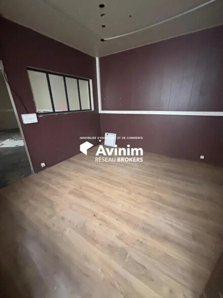 Local commercial dans Paris à louer - Photo de l’immeuble – Image 3 sur 5