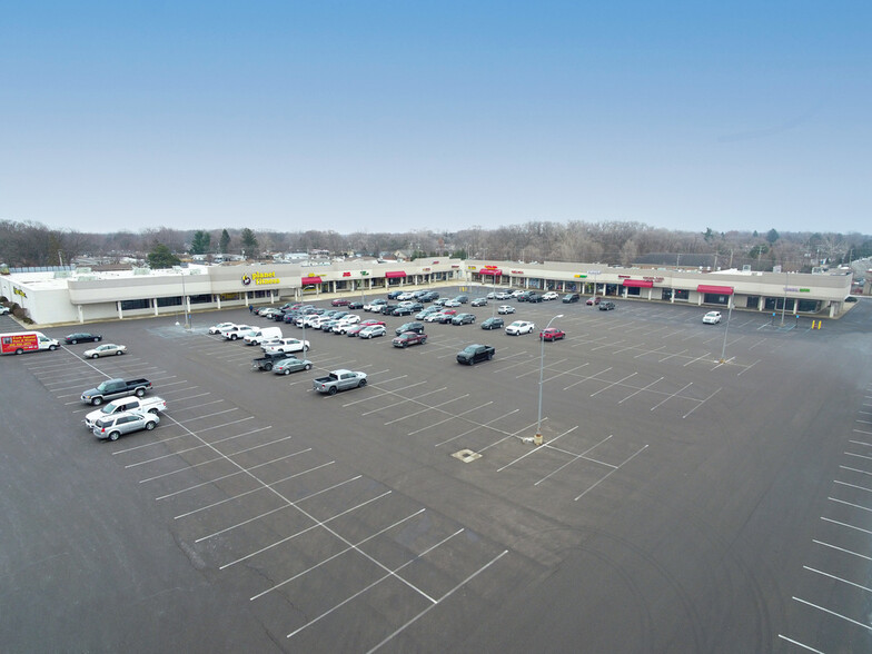 8148-8260 23 Mile Rd, Shelby Township, MI à louer - Photo de l’immeuble – Image 1 sur 4
