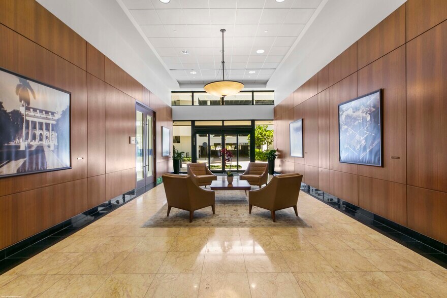 501 S Flagler Dr, West Palm Beach, FL à louer - Hall d’entrée – Image 2 sur 11