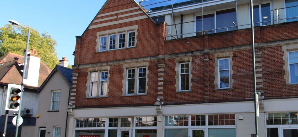5-11 Hampton Court Rd, Kingston Upon Thames à vendre - Photo de l’immeuble – Image 1 sur 1