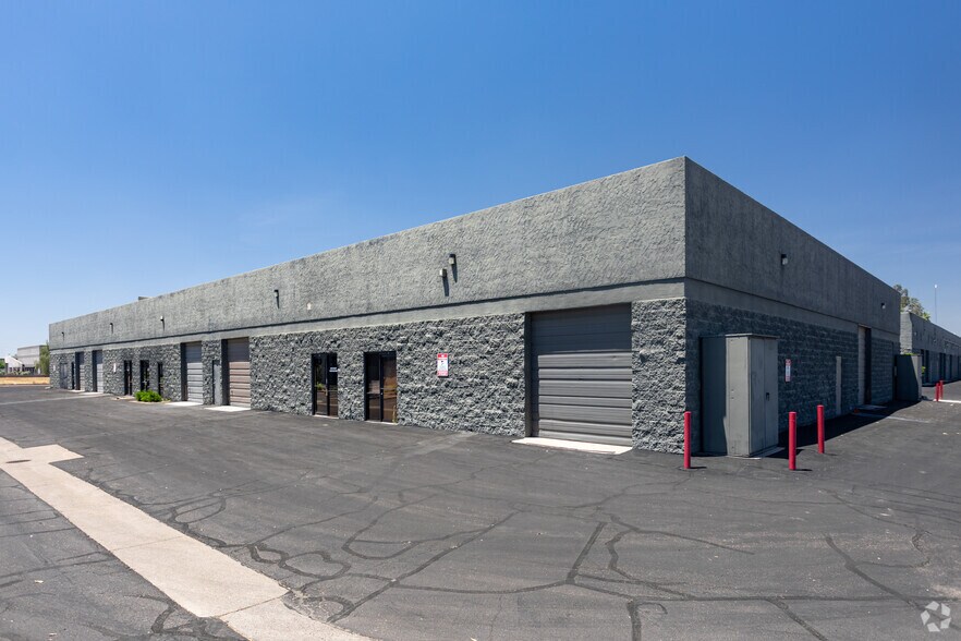 49 S Sycamore St, Mesa, AZ à louer - Photo de l’immeuble – Image 2 sur 2