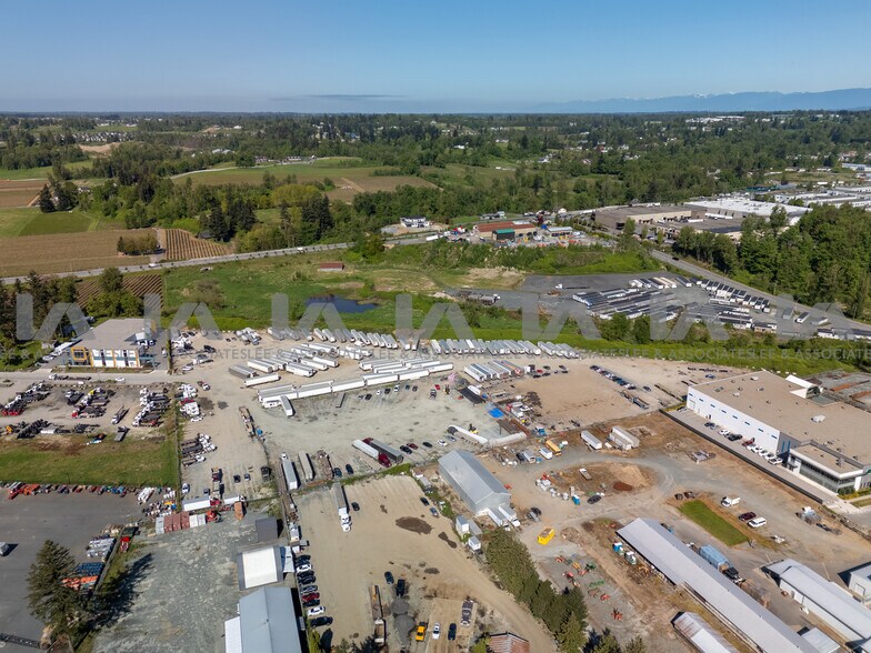 2200 Iron Mills Crt, Abbotsford, BC à louer - Photo de l’immeuble – Image 3 sur 27