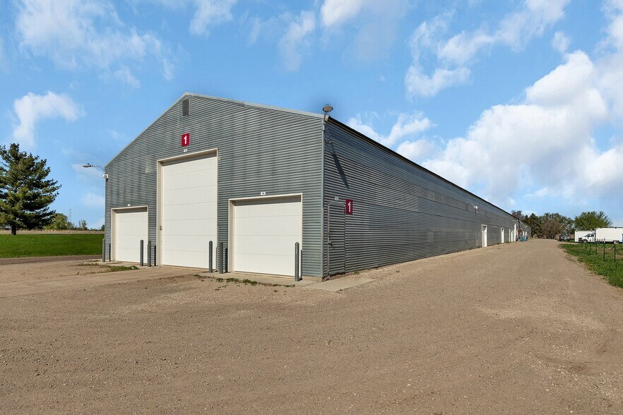 3446 2nd St SE, Saint Cloud, MN à louer - Photo de l’immeuble – Image 1 sur 7