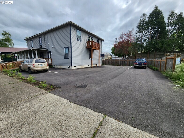 287 W 5th Ave, Junction City, OR à vendre - Photo de l’immeuble – Image 2 sur 10